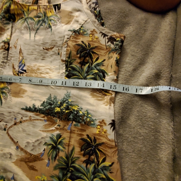 Hawaiian Dress Made in Hawaii bought in Hawaii - Picture 2 of 8